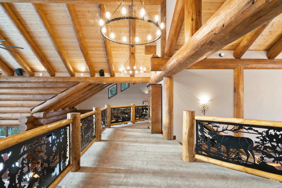 Lavish traditional interior design | Carpet Barn
