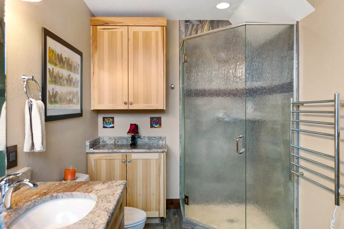 Bathroom Cabinets | Carpet Barn